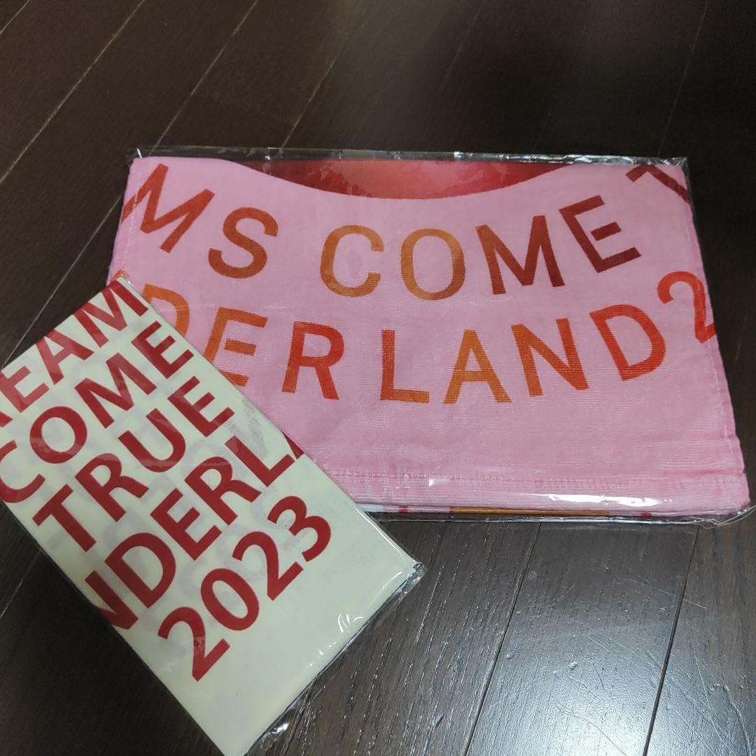 激レア未開封美品！進撃の巨人 巨人展グッズ タオル エレン リヴァイ